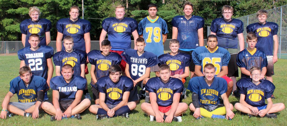Prep Football New Auburn Focused On Growing With Inexperienced Squad High School Chippewa Com