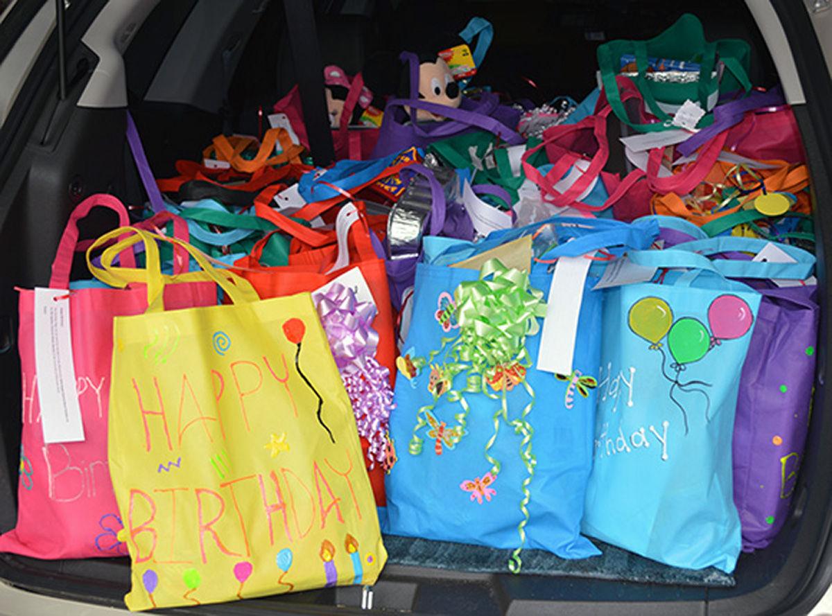 Uw Stout Students Make Birthday Bags For Food Pantry Community
