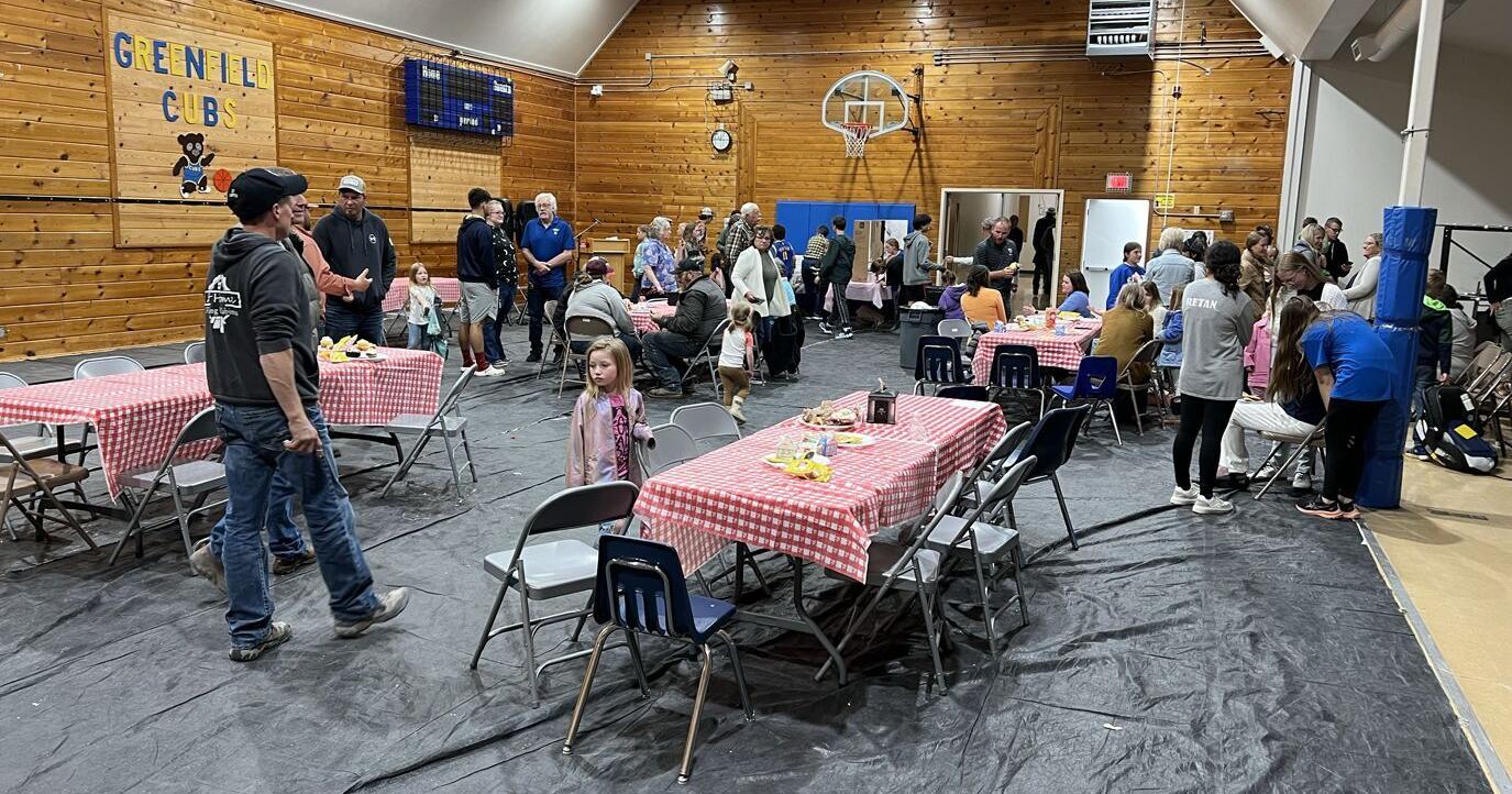 Anke Davis retires after 24 years at Greenfield Elementary - Vimarsana News