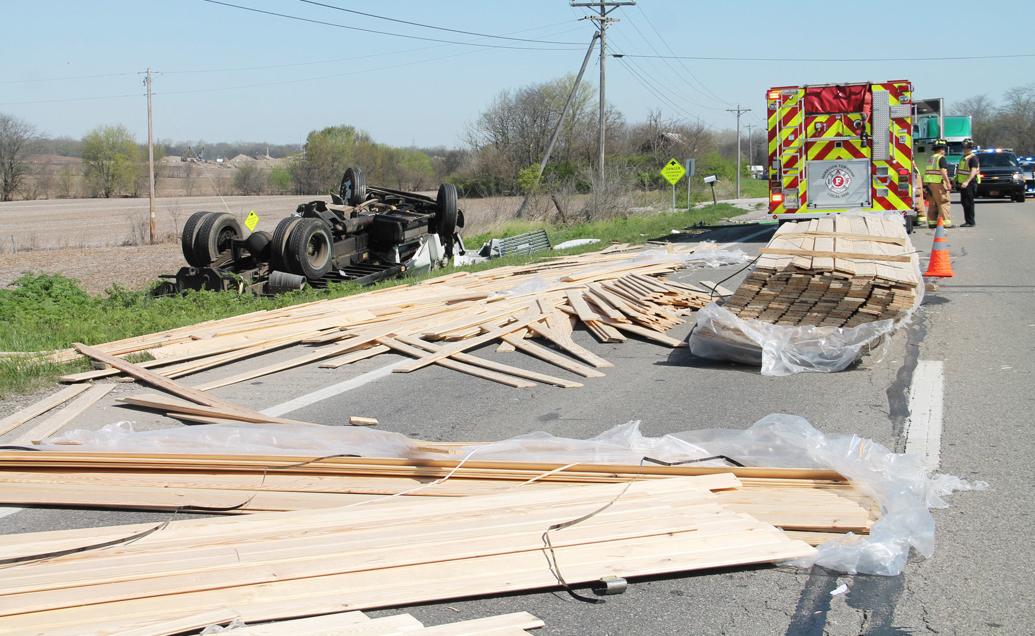 Lumber truck crashes on US Rt 23 News