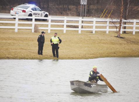 Car leaves highway, ends up submerged in pond | News