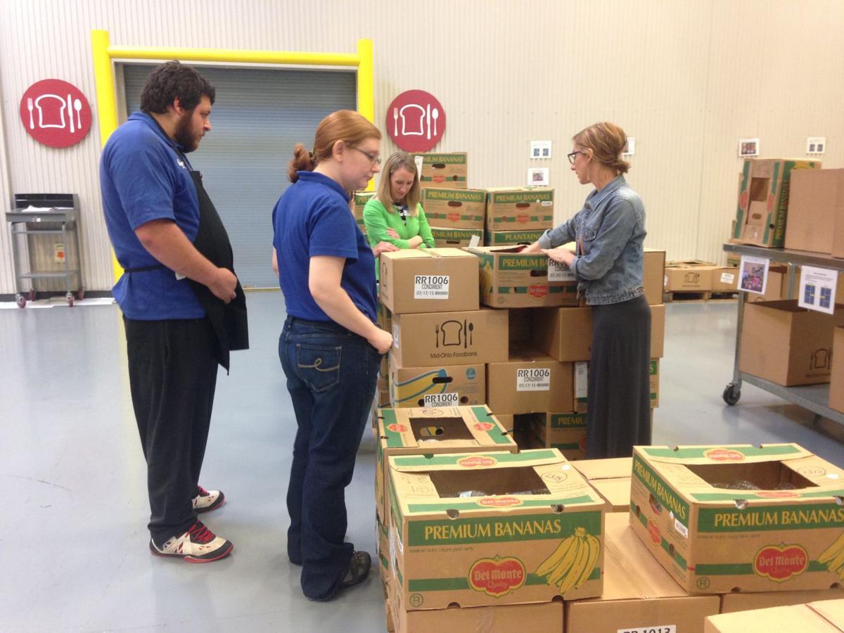 Kroger Circleville Ohio >> Kroger cashiers present nearly $300,000 to Mid-Ohio Kroger Circleville Ohio >> Kroger cashiers present nearly $300,000 to Mid-Ohio