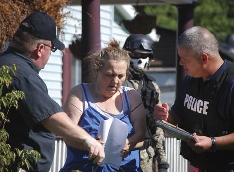 Raid results in 4 arrests | News | circlevilleherald.com