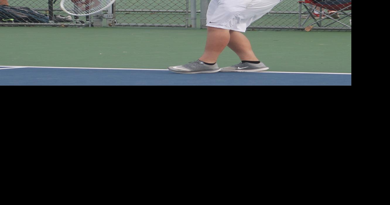 Vikings edge Irish on tennis courts Sports circlevilleherald com