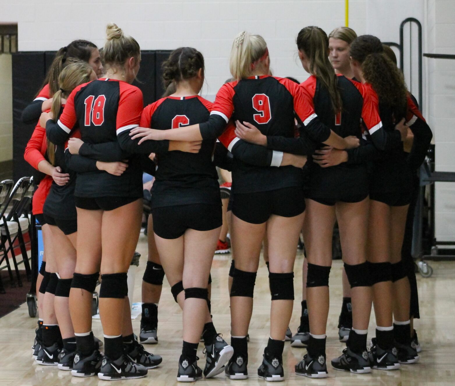 Circleville Lady Tigers Deliver Impressive 3-0 Shutout Win Against Amanda-Clearcreek Aces in Volleyball Match