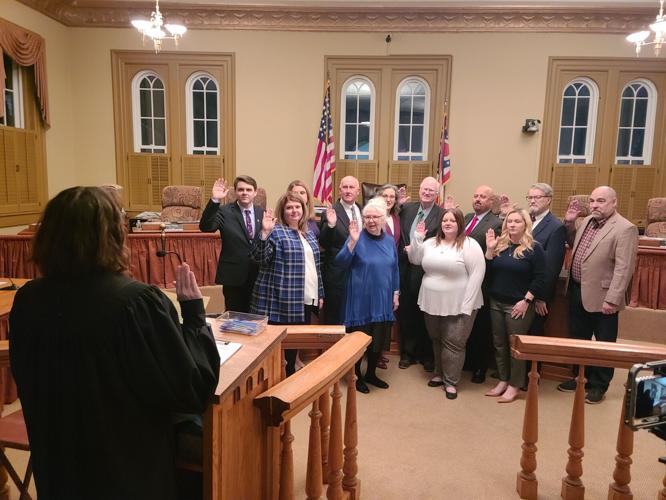 City #39 s elected officials sworn in News circlevilleherald com