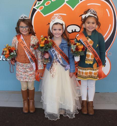 2022 Little Miss Pumpkin Show Court