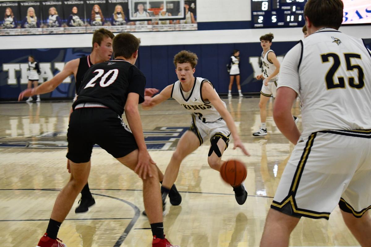 Teays Valley Boys' Basketball Remains Undefeated in Conference Play
