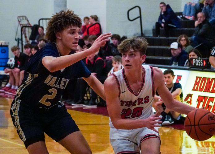 Teays Valley boys' basketball at Circleville Feb. 8, 2022 Gallery