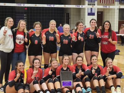Circleville girls' volleyball team after Unioto INV win