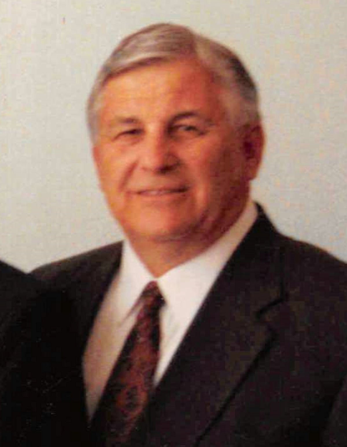 Dale B. Uhrig | Obituaries | Circlevilleherald.com