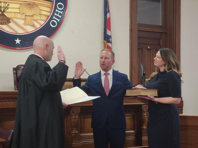 Washburn sworn in as Auditor | News | circlevilleherald.com