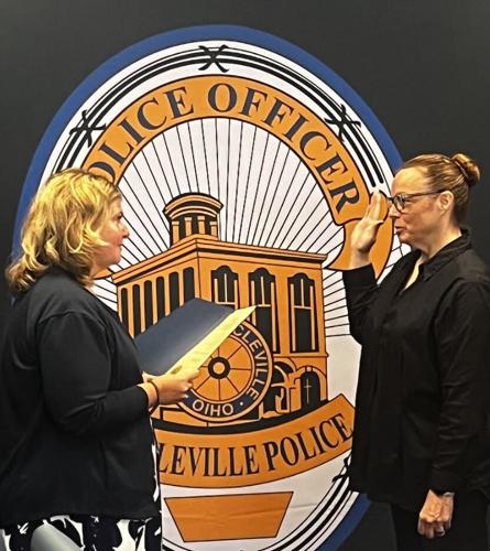 Two new captains sworn in at the Circleville Police Department ...