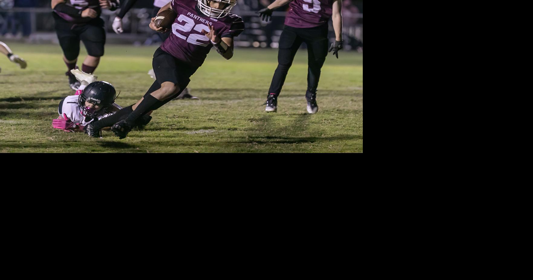 FOOTBALL Flores, Valliere shine as Foyil mercy rules Gans to clinch