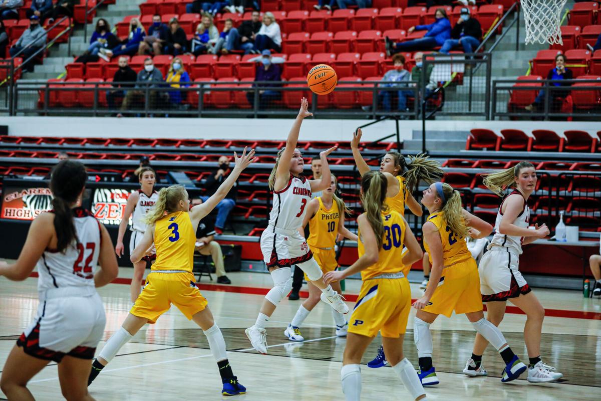 Claremore v Pryor BBall-1297.jpg