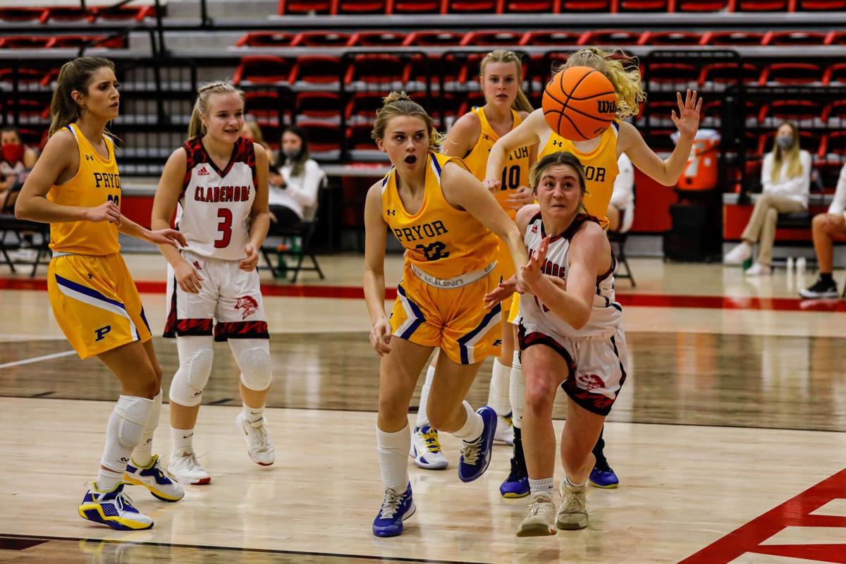 Claremore v Pryor BBall-1290.jpg