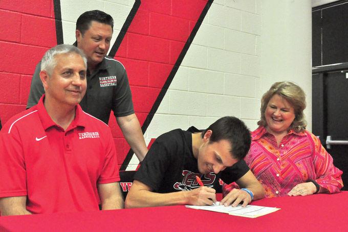 Verdigris Upshaw Signs With Noc Enid Sports Claremoreprogress Com