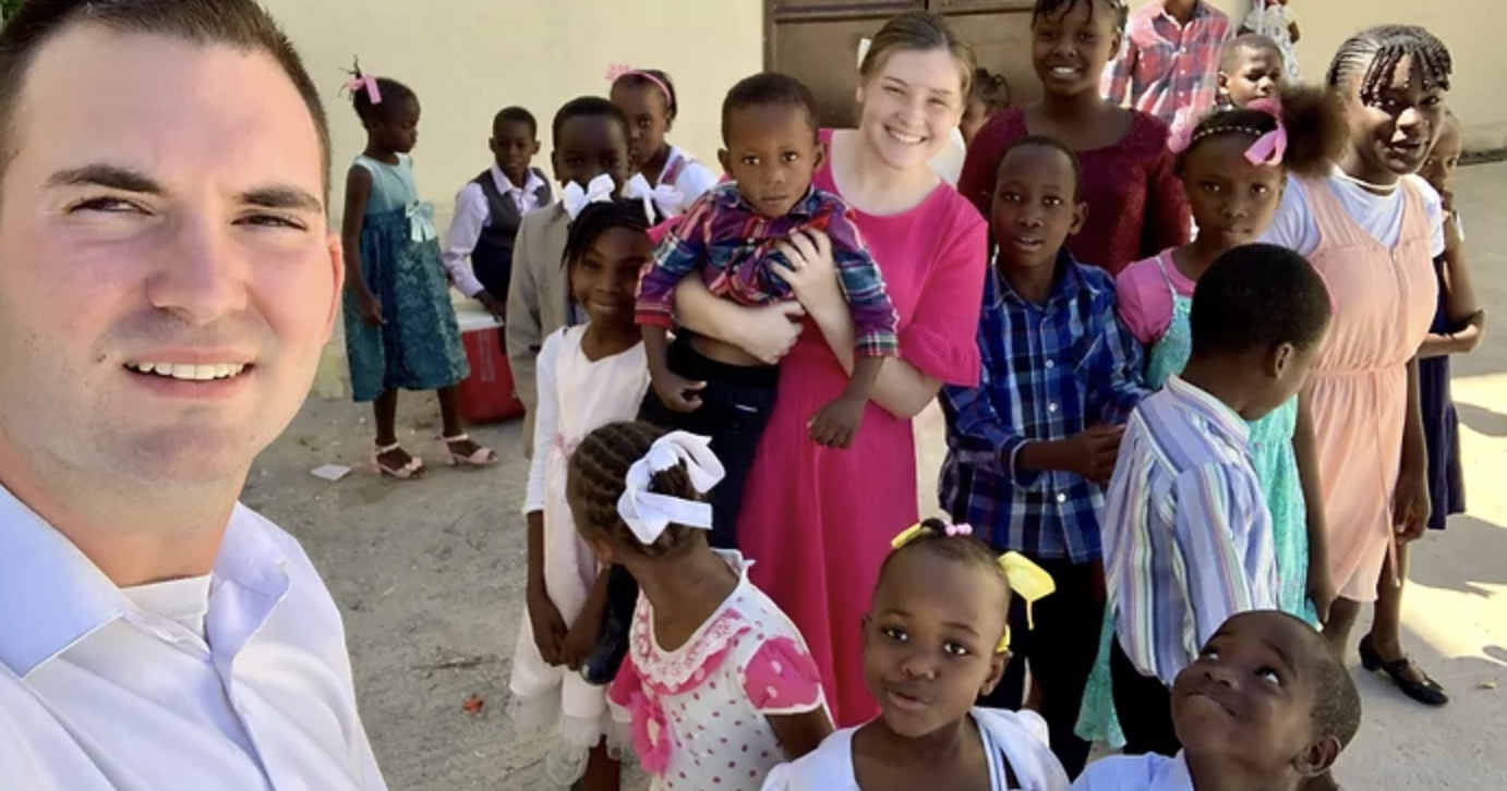 Missionary couple with ties to Claremore (Okla.) die in Haitian gang attack on compound - Vimarsana News
