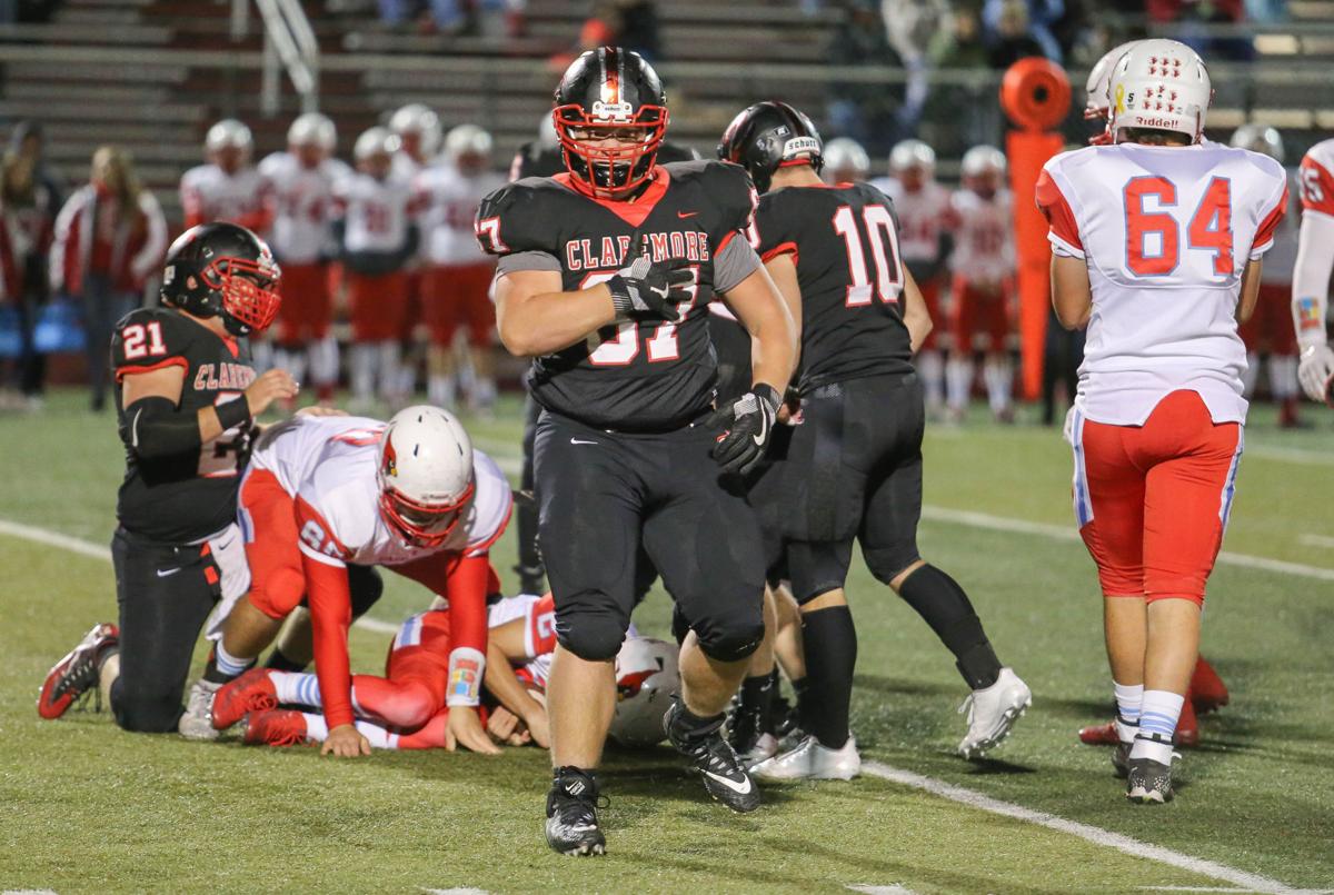 Claremore Zebra Football Awards Grimett named 2017 Lantow Award