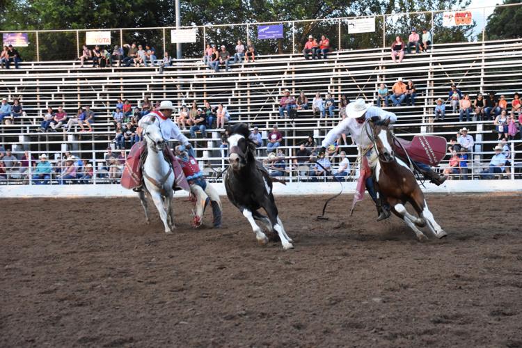 Military, first responders honored during rodeo kickoff ...