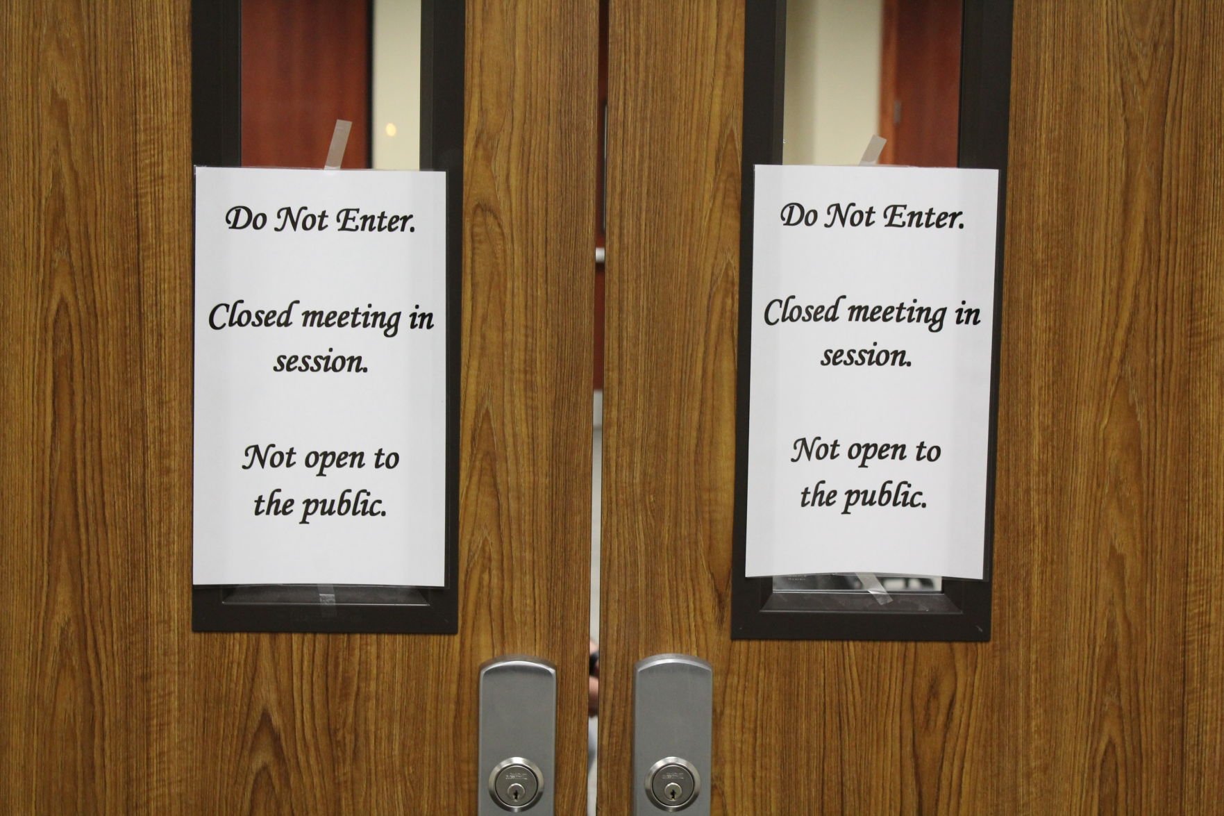 meeting in session door sign juve cenitdelacabrera co
