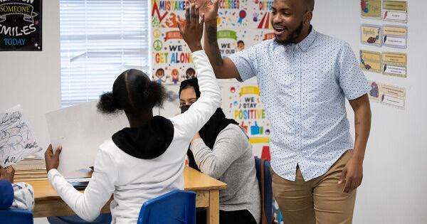 Nominations open for 25th annual H-E-B Excellence in Education Awards