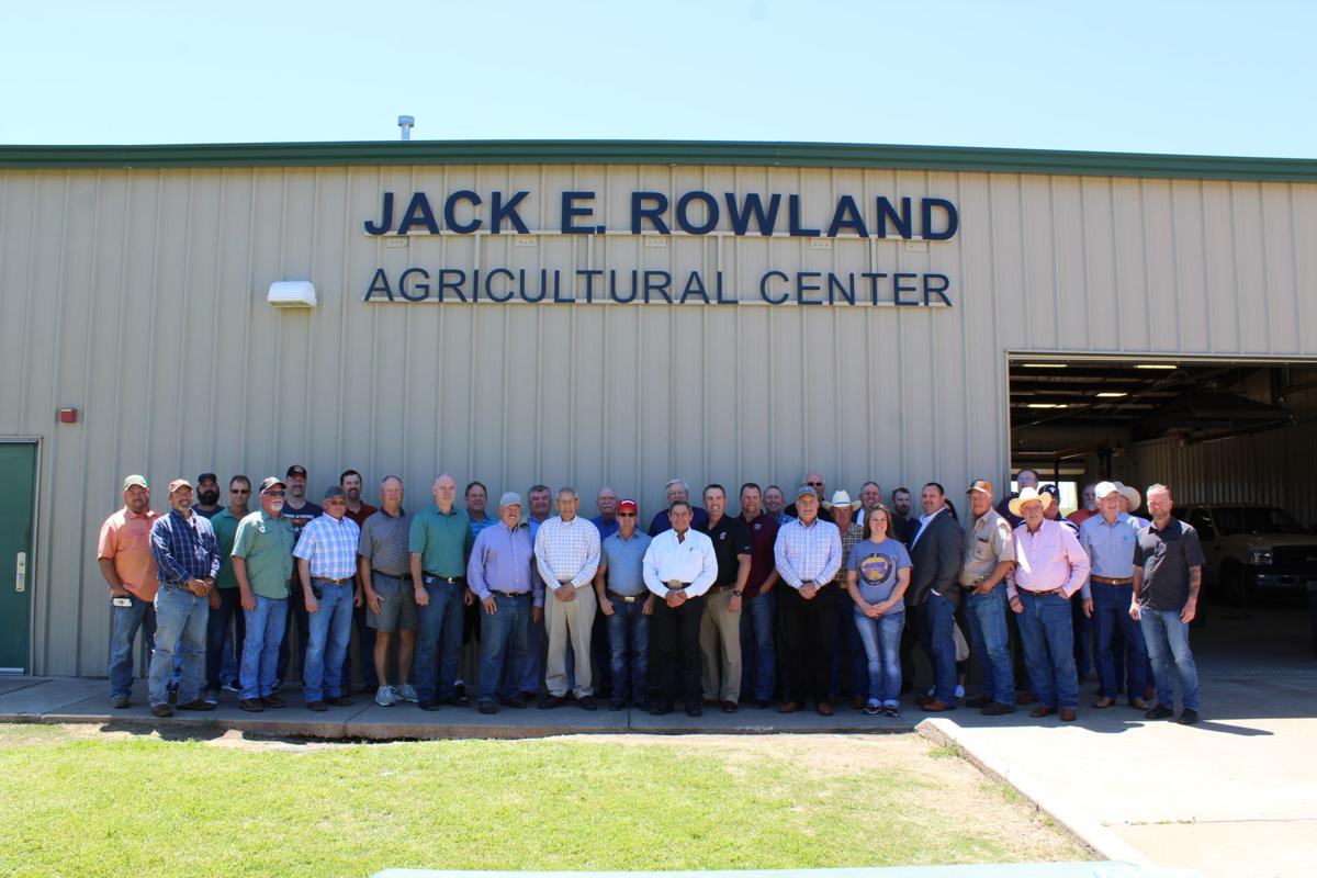 (VIDEO) Godley ISD dedicates ag facility to former teacher | Local News