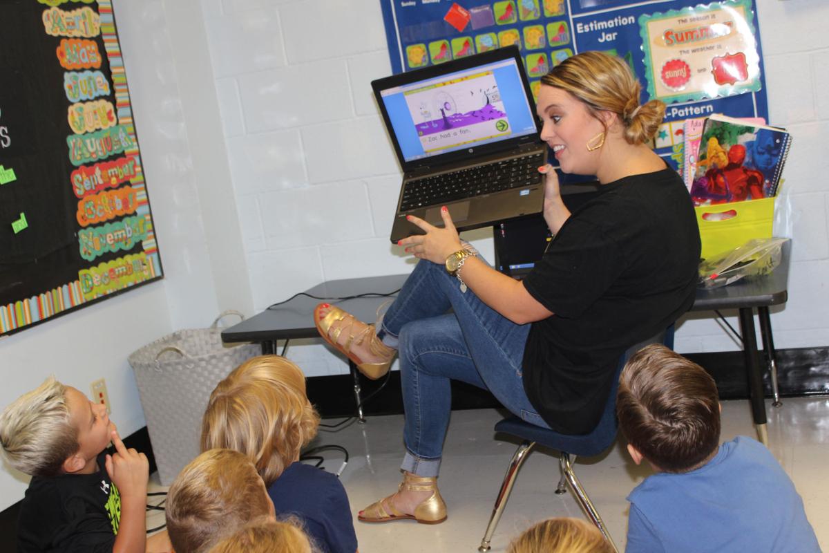 Computer Lab – Students – Ronald Reagan Elementary