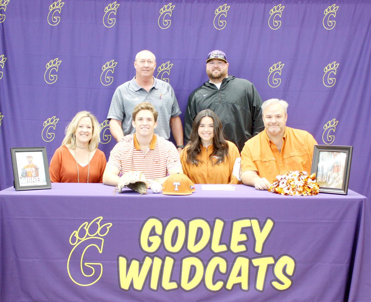 Godley's Lummus signs with UT baseball Sports
