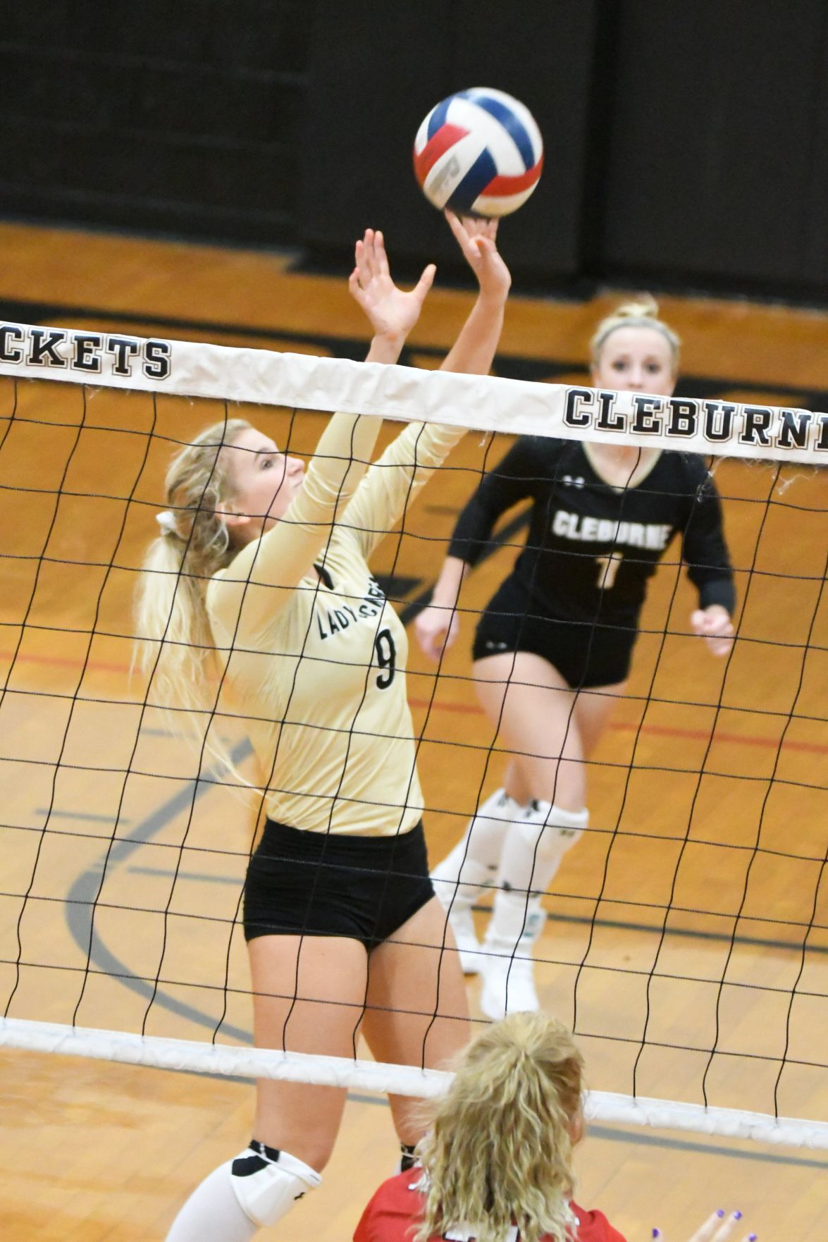 Lady Jackets rally from 02 hole for 5set win over Maypearl Sports
