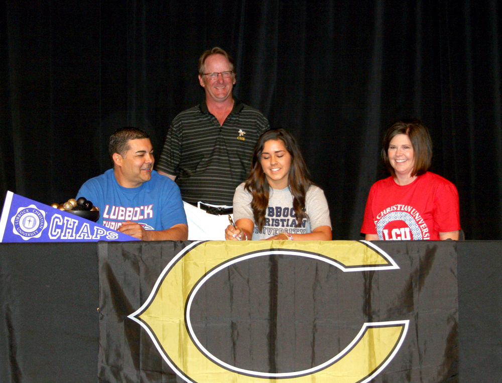 Lady Jacket Golfer Signs With Lubbock Christian University Sports Cleburnetimesreviewcom
