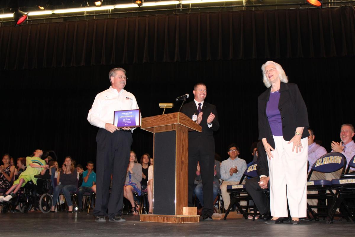 Alvarado ISD trustee retires after 30 years Local News