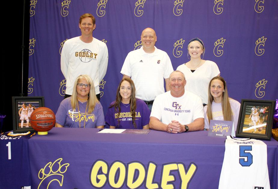 Godley S Madi Maxwell Signs With Concordia University Texas