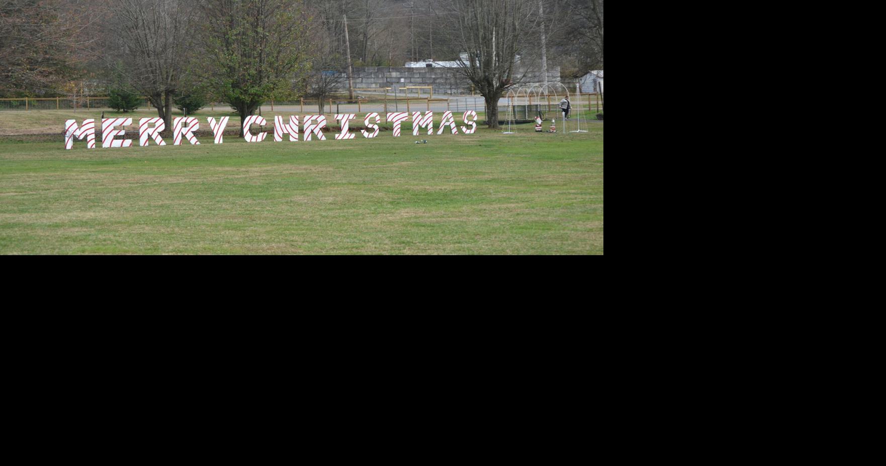 Holiday season kicks off in Charleston, Calhoun