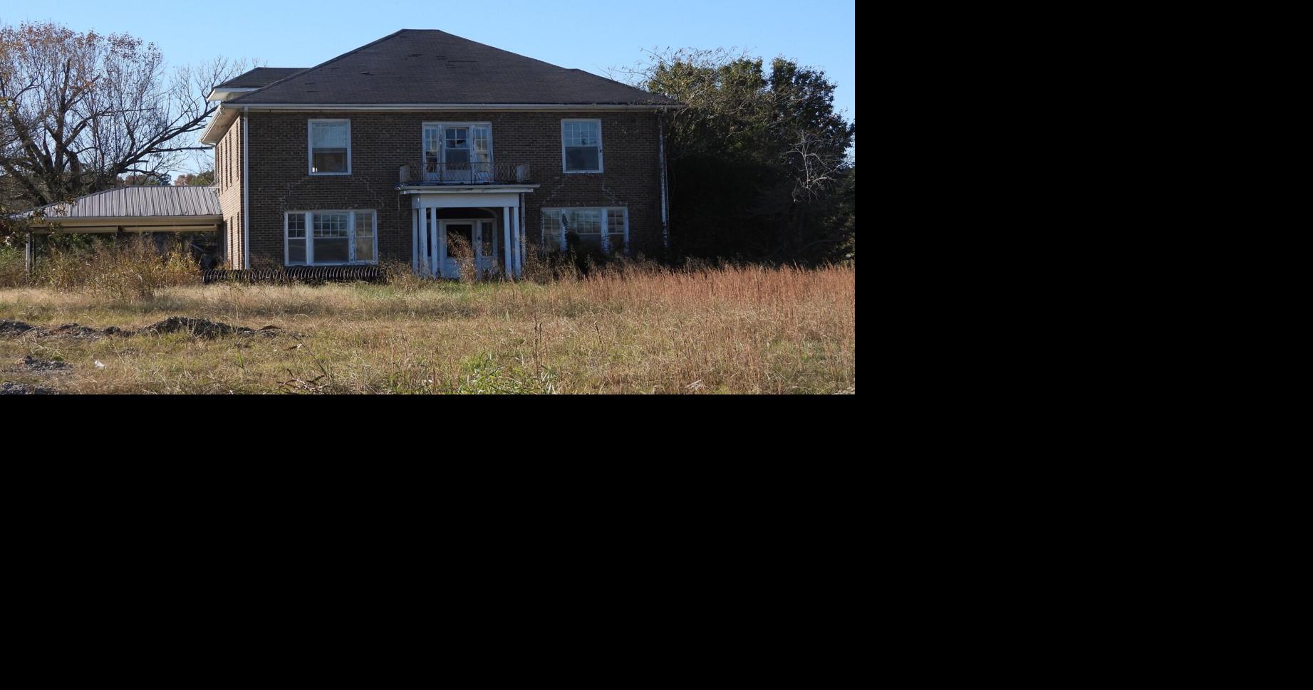 New business for Hickory Grove; Alise Donuts also opens