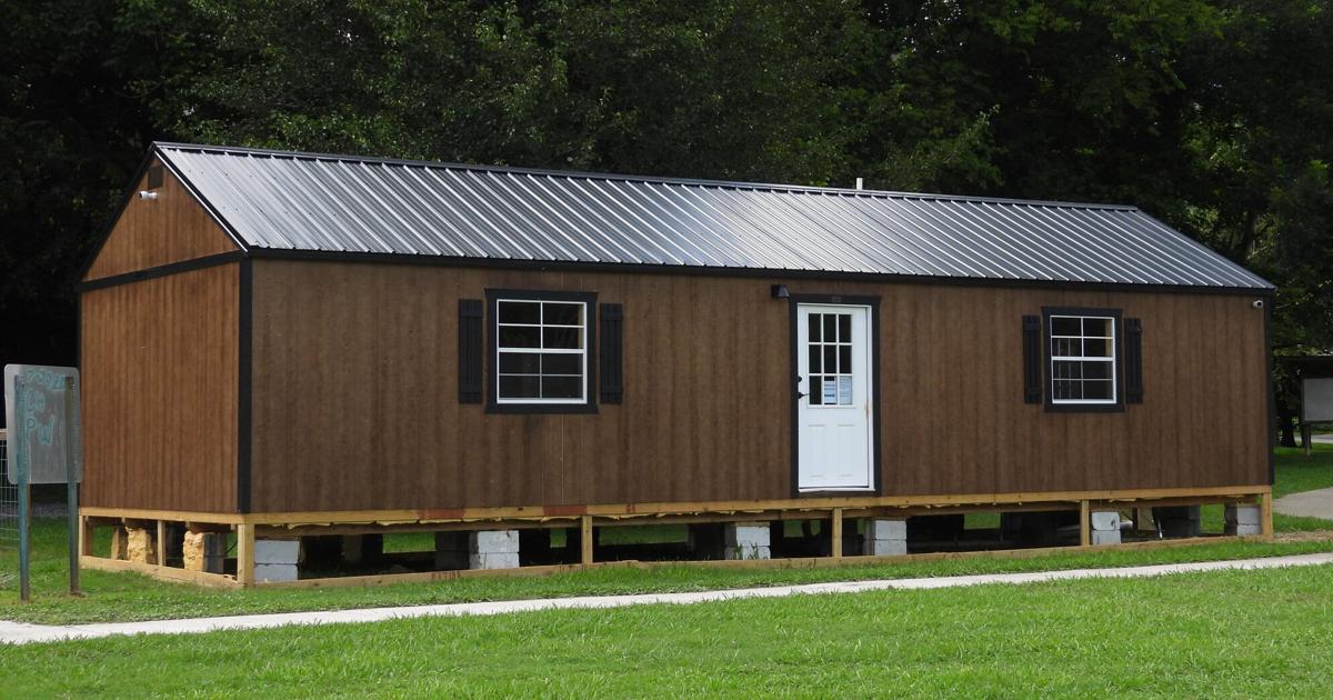 Temporary Charleston City Hall located in municipal park