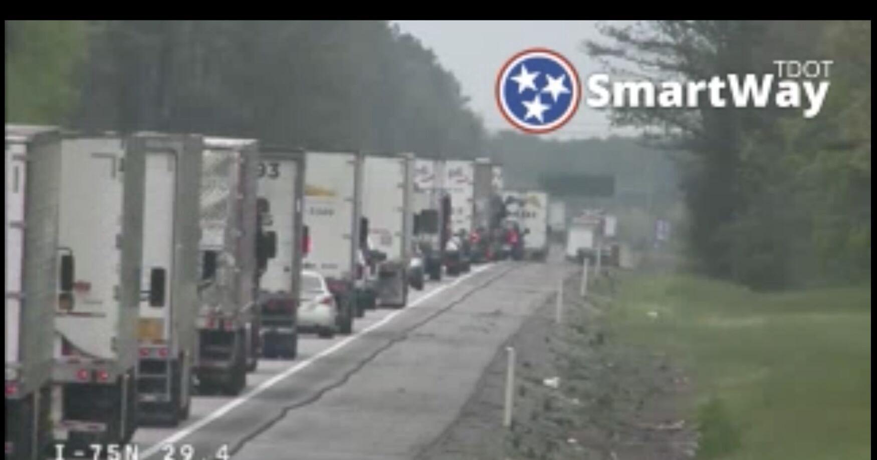 Multi-vehicle crash involving semi truck slows northbound I-75 traffic - Vimarsana News