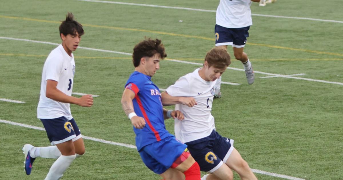 Raiders roll Rockets for state bid