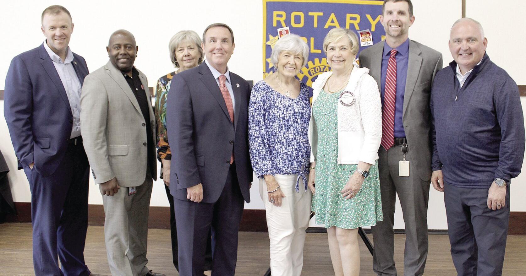 Elliott, Kiser speak on educational journeys - Vimarsana News
