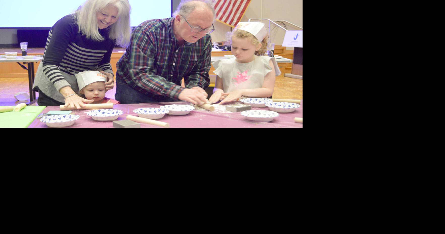 Rabbi Alevsky kneads little help in teaching children about Passover ...