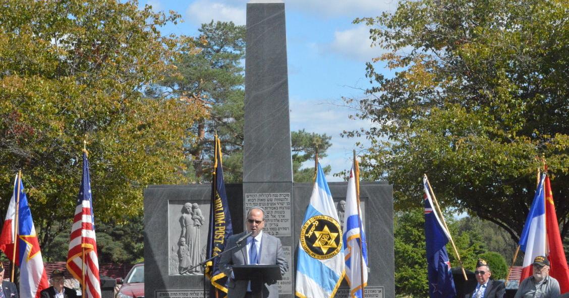 300 gather to keep Holocaust memories alive in fall tradition | Local ...