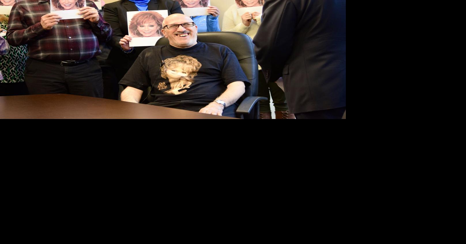 Menorah Park employee to meet longtime idol country superstar Reba