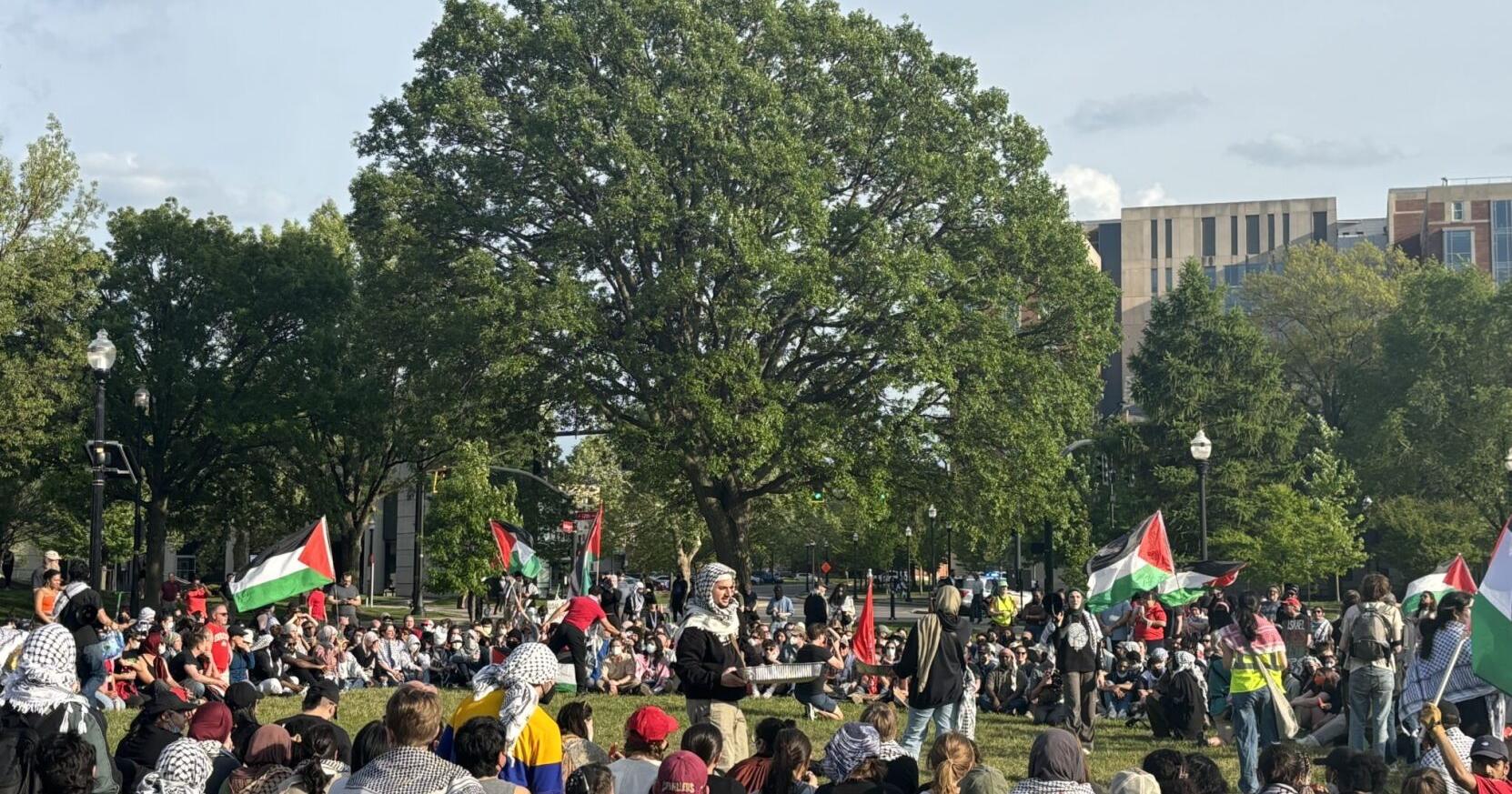 Hundreds of Ohio college students protest Israel-Hamas war - Vimarsana News