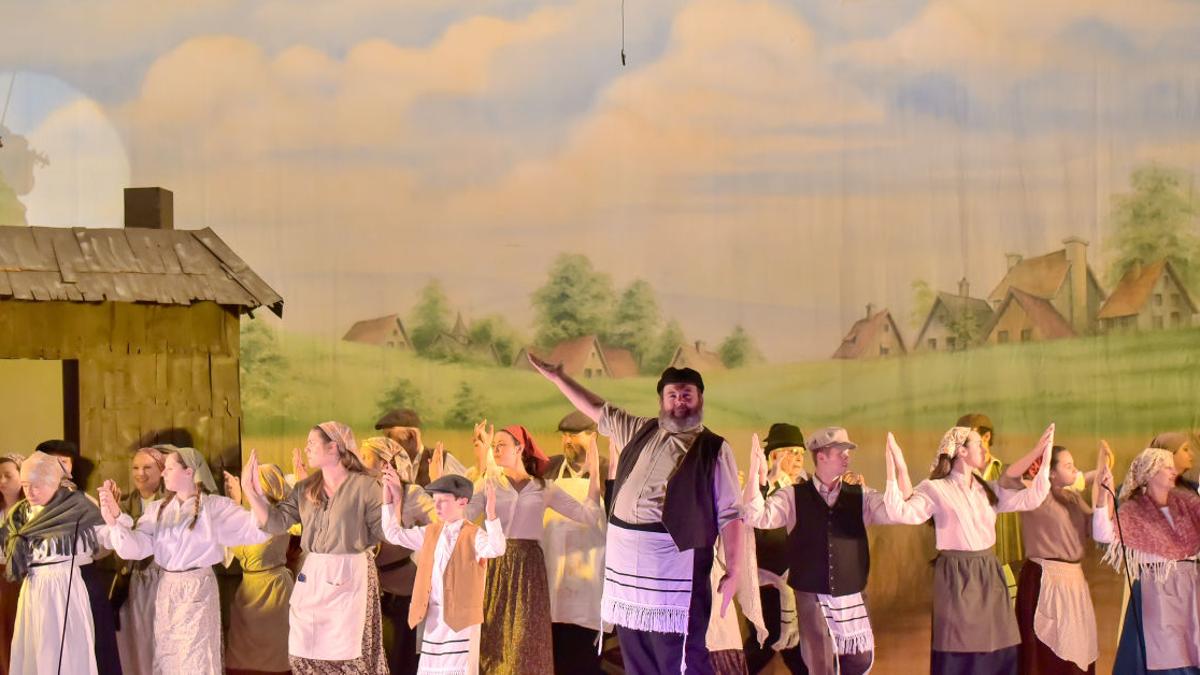What Were They Thinking A Gentile Fiddler Local News Clevelandjewishnews Com