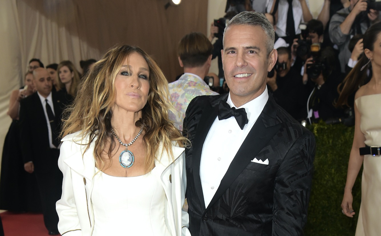 Andy Cohen Defends Sjp Amid Kim Cattrall Feud Unfiltered News From