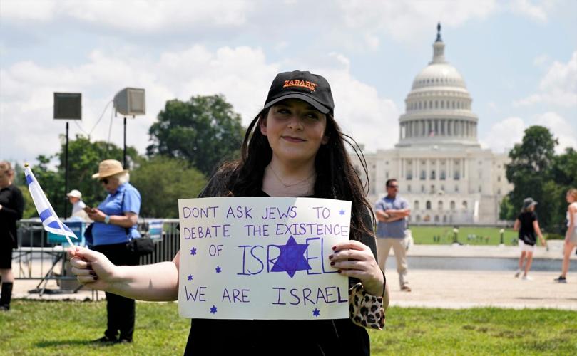 Rally against anti-Semitism draws 3,000 in show of unity at US Capitol ...