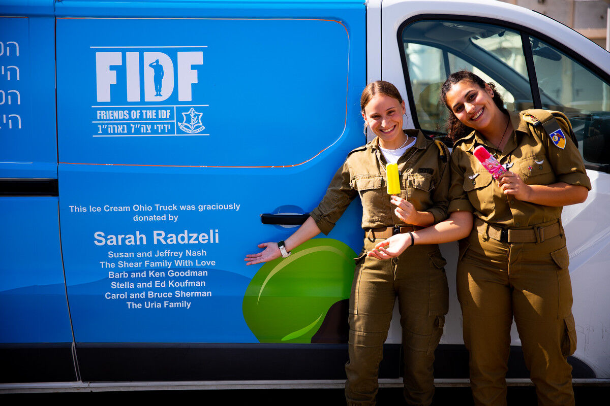 Netflix's Dahmer - Why It's The Best (And Most Frightening) Serial Killer  Series To Date, image size:1200x800