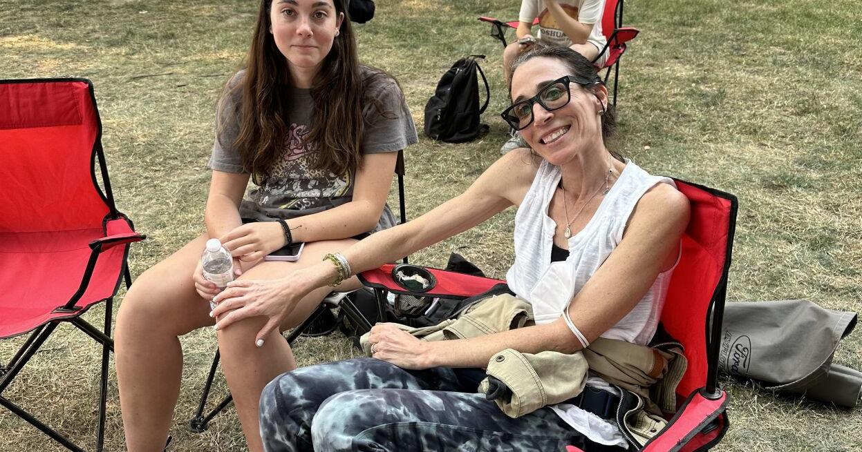 Beachwood mother, daughter take part in DC sit-in to ban assault weapons - Vimarsana News