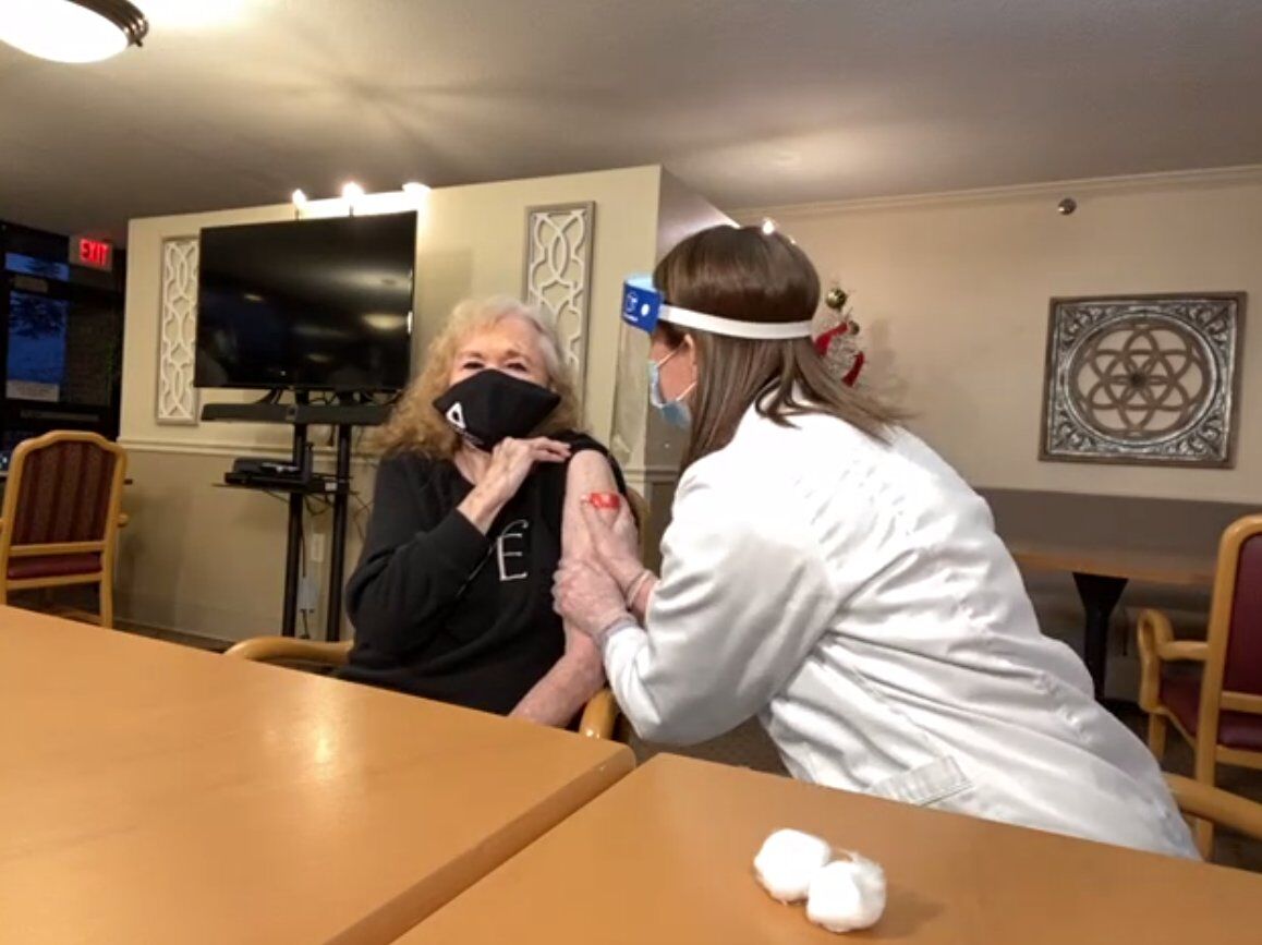 Ohio begins vaccinating nursing home, veterans home residents, staff - Vimarsana News