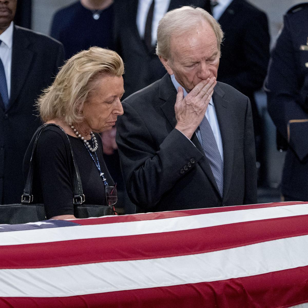 Joe Lieberman Lauds John Mccain S Accommodation Of Jewish